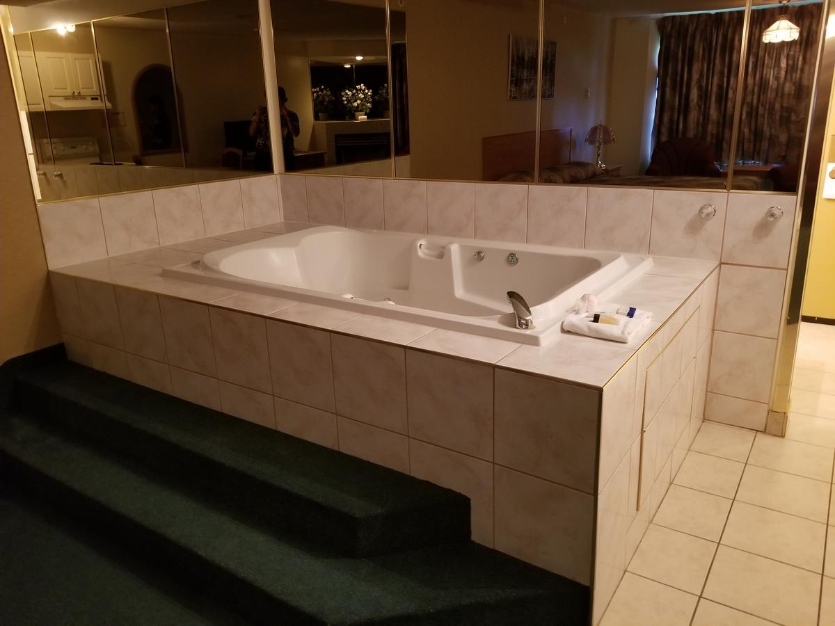 Western Budget Motel West Red Deer Ngoại thất bức ảnh